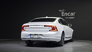 VOLVO S90 2024