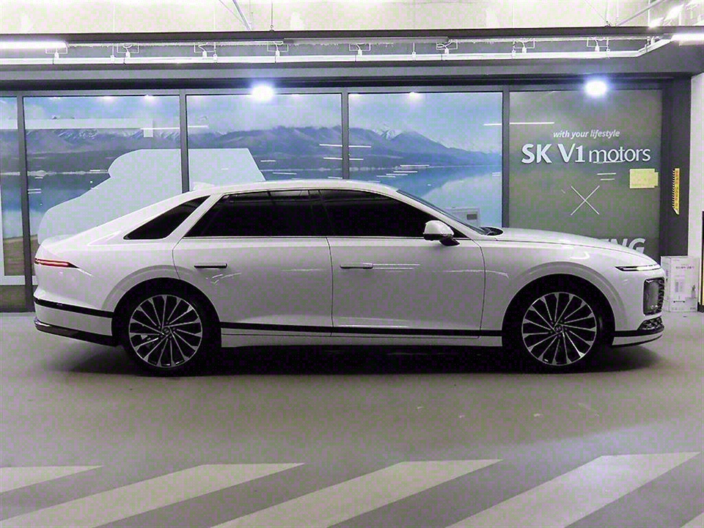HYUNDAI GRANDEUR HYBRID GN7 2023