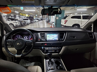 KIA CARNIVAL 2016
