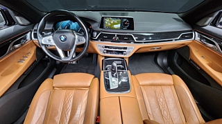 BMW 7-SERIES G11 2017