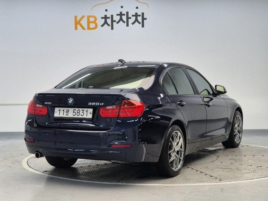 BMW 3-SERIES F30 2015