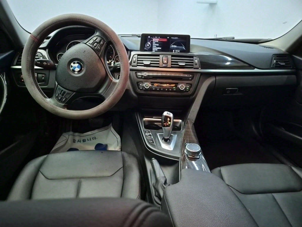 BMW 3-SERIES F30 2015