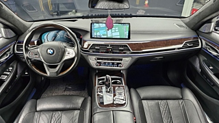 BMW 7-SERIES G11 2016