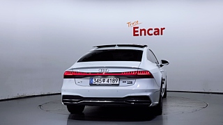 AUDI A7 4K 2020