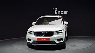 VOLVO XC40 2020