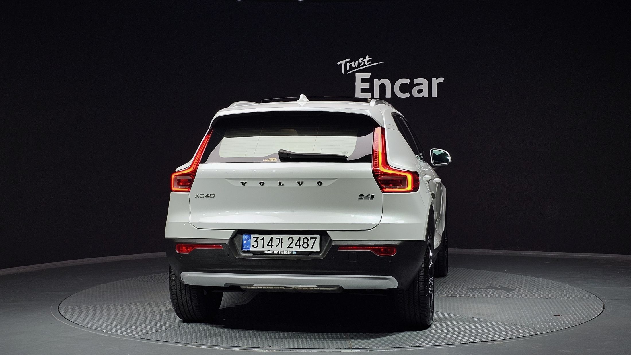 VOLVO XC40 2020