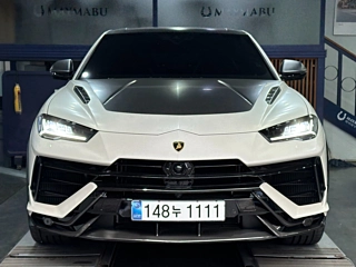 Заказать LAMBORGHINI URUS