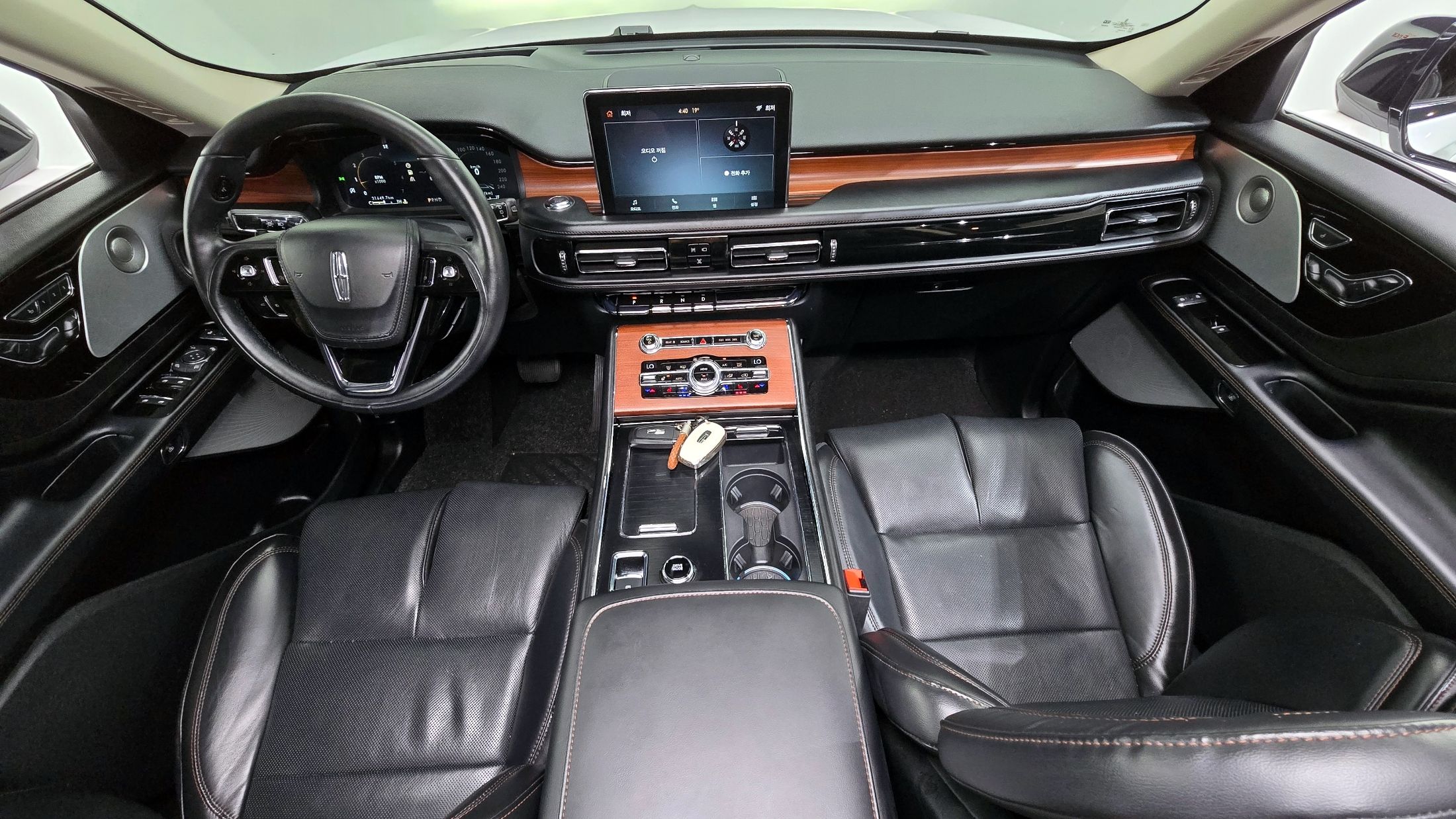 LINCOLN AVIATOR 2020