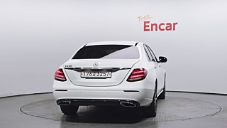 MERCEDES BENZ E-CLASS W213 2020