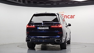 BMW X7 G07 2021
