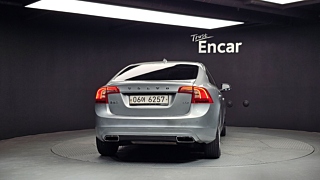 VOLVO S60 2017
