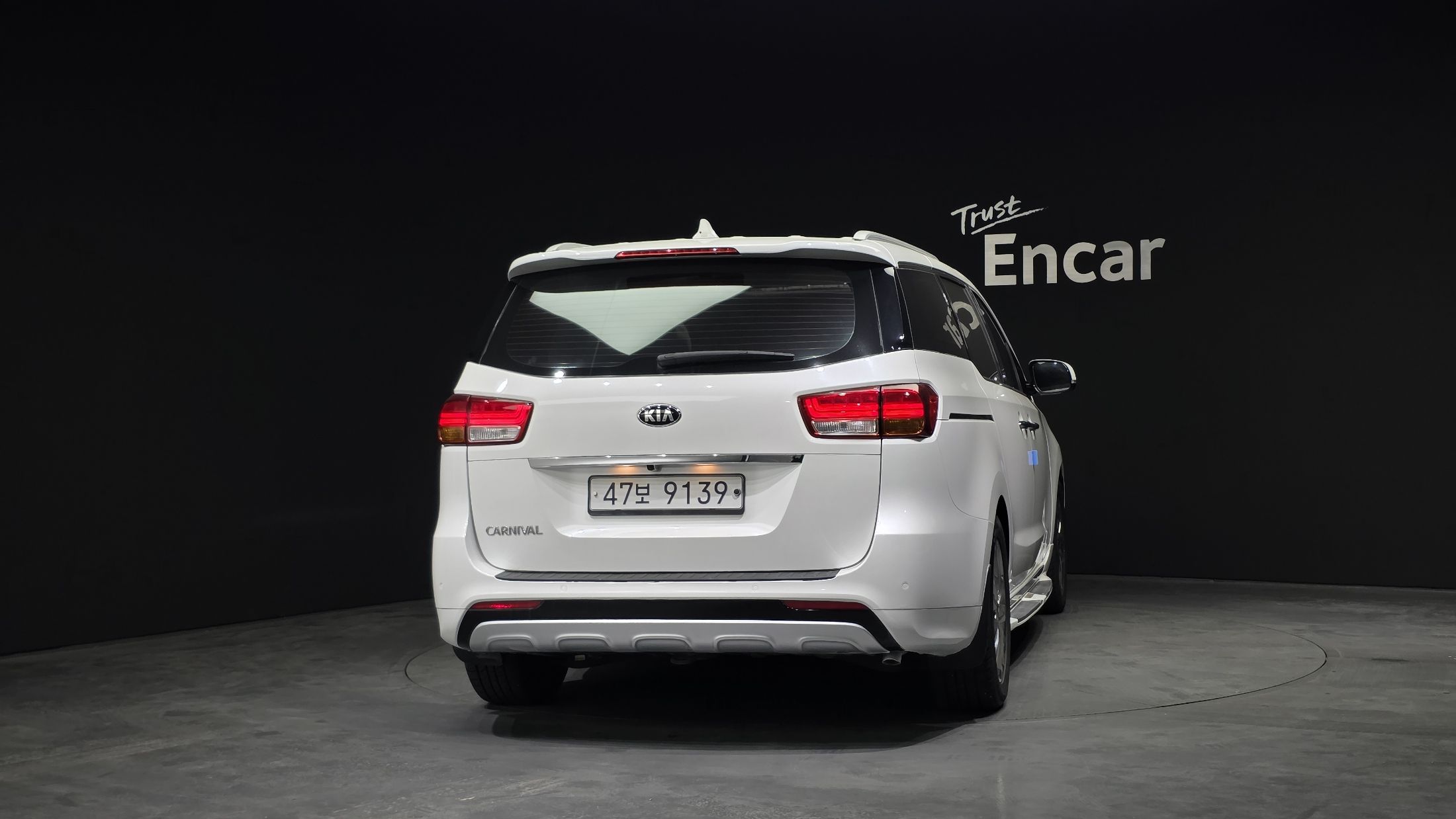 KIA CARNIVAL 2015