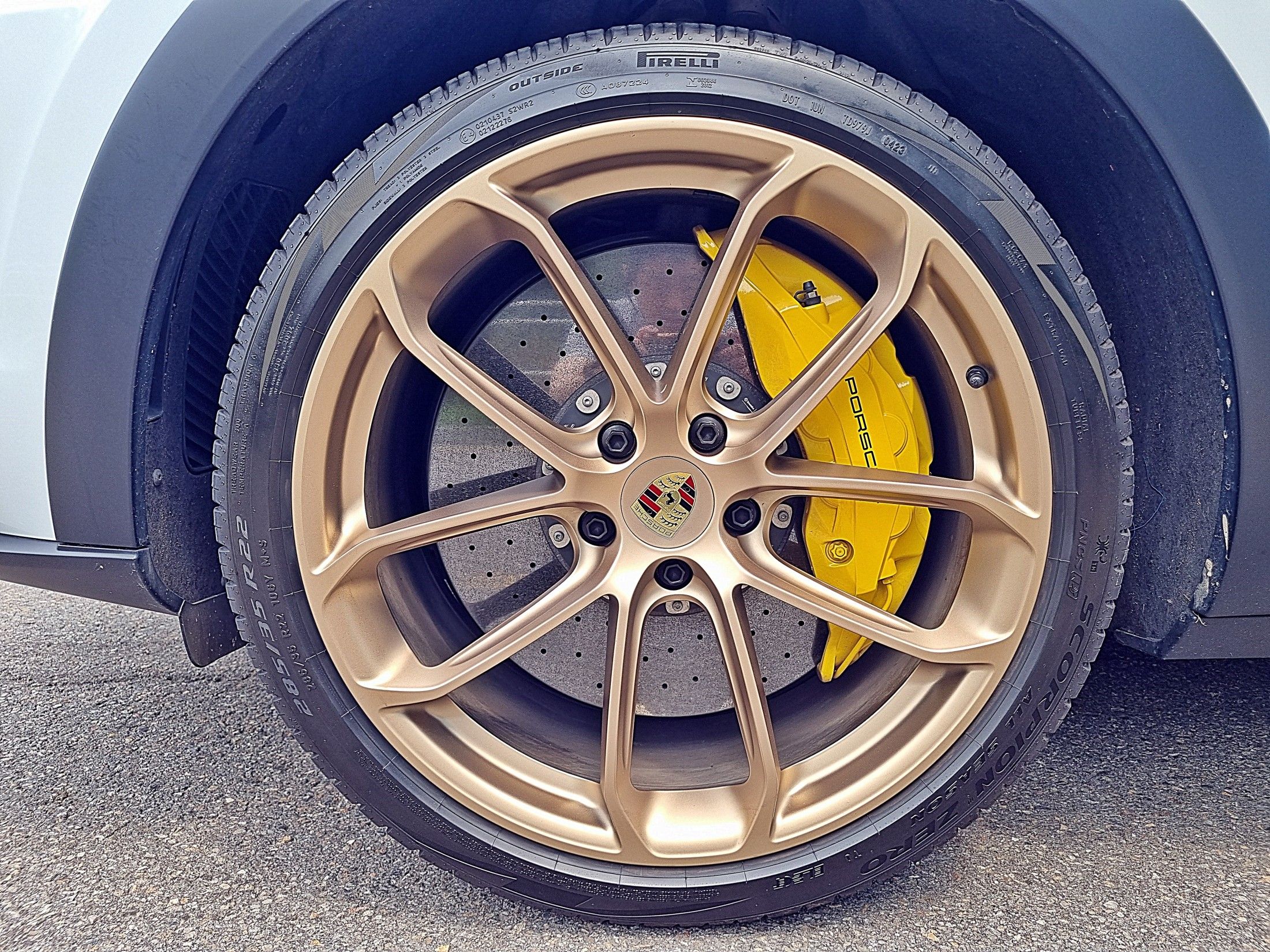 PORSCHE CAYENNE PO536 2023