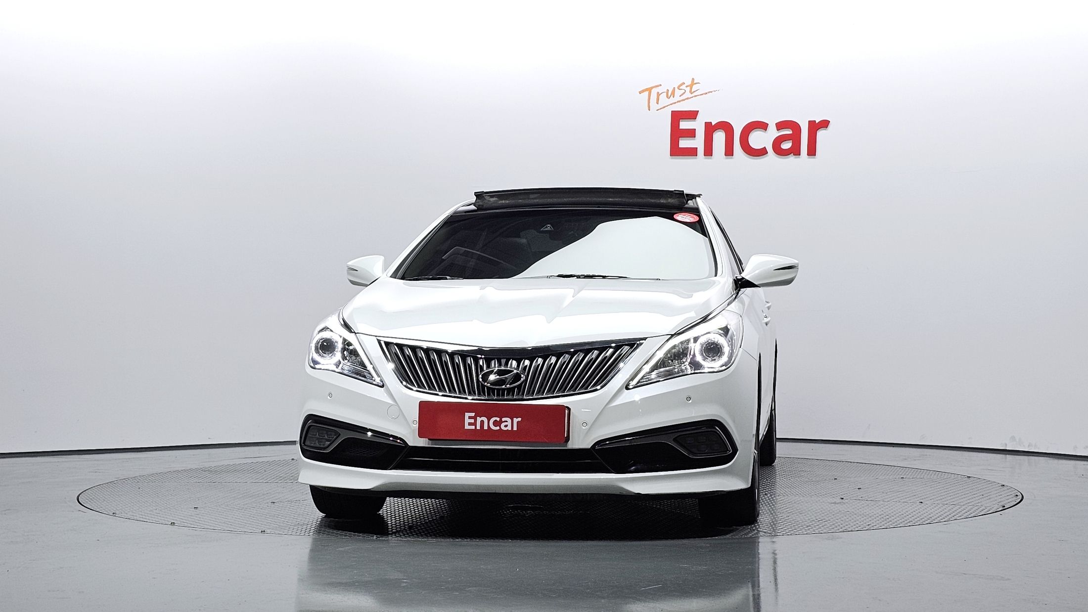 HYUNDAI GRANDEUR HG 2015