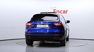 MASERATI LEVANTE 2018