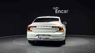 VOLVO S90 2023