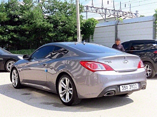 HYUNDAI GENESIS COUPE 2011