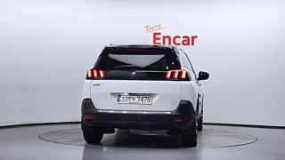 PEUGEOT 5008 2019