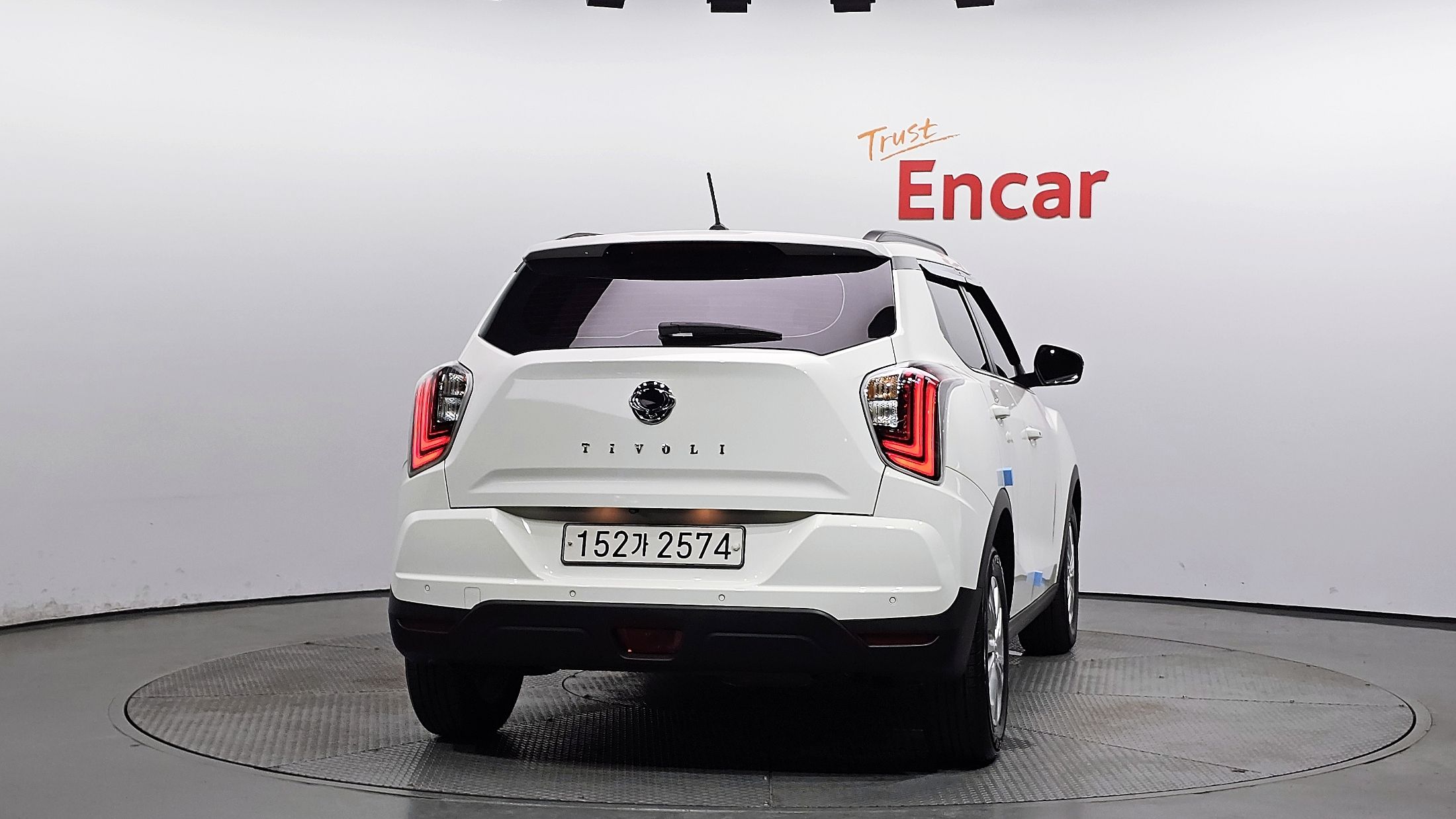 SSANGYONG TIVOLI VERY NEW 2020