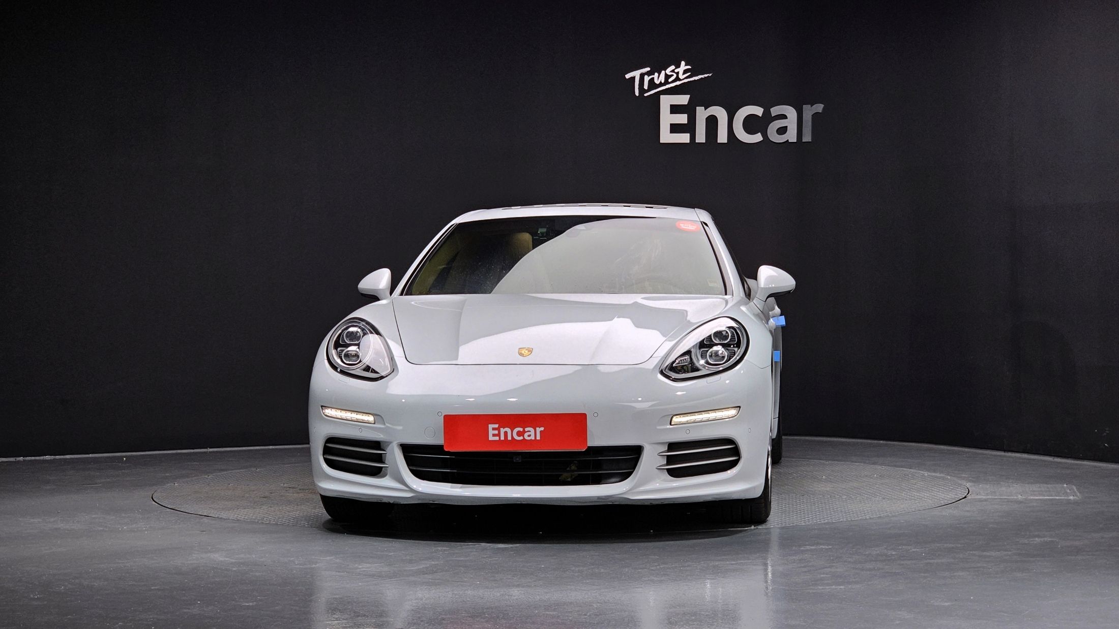 PORSCHE PANAMERA 2016