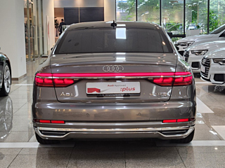 AUDI A8 D5 2021