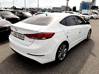 HYUNDAI AVANTE AD 2017