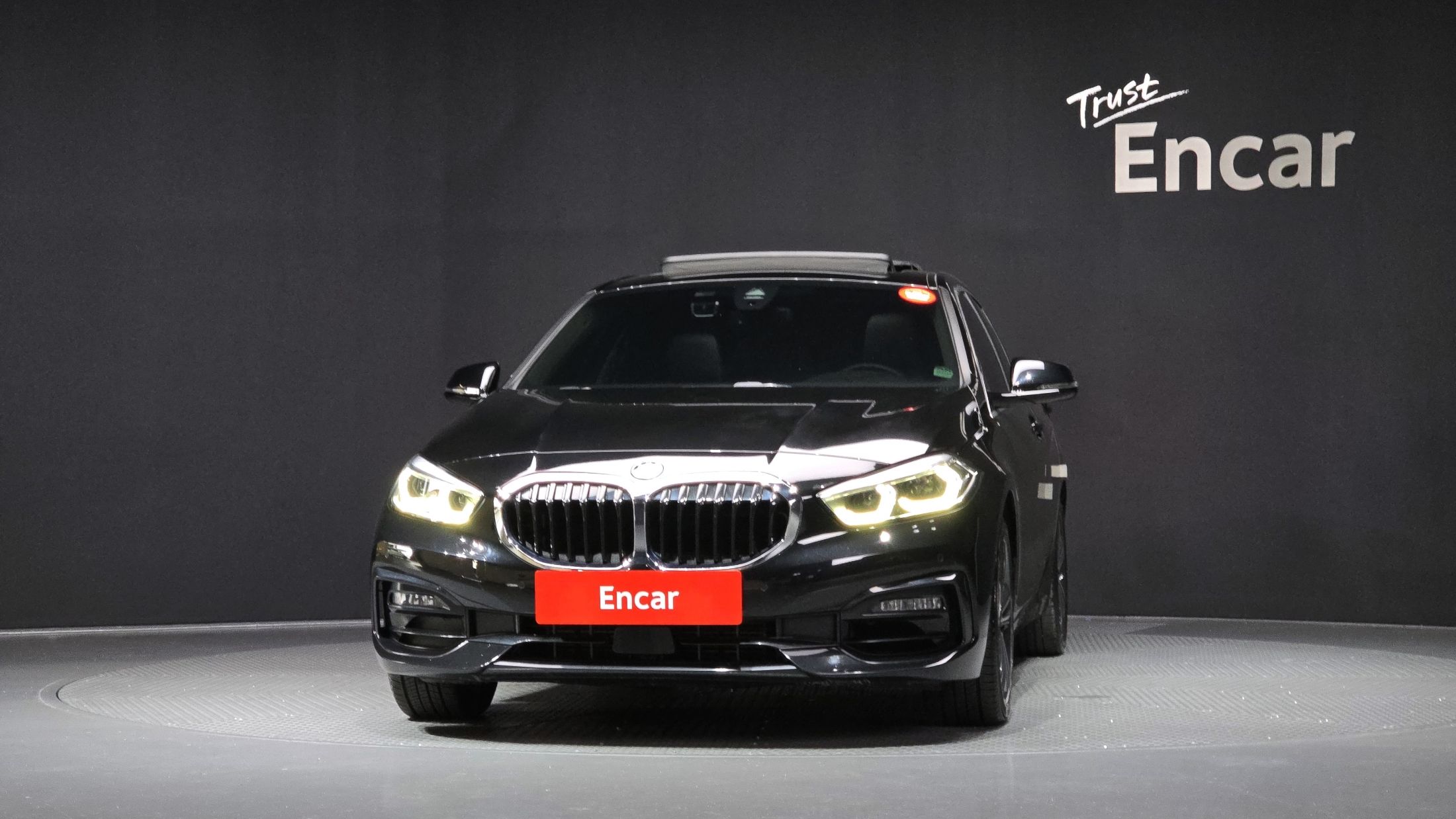 BMW 1-SERIES F40 2021