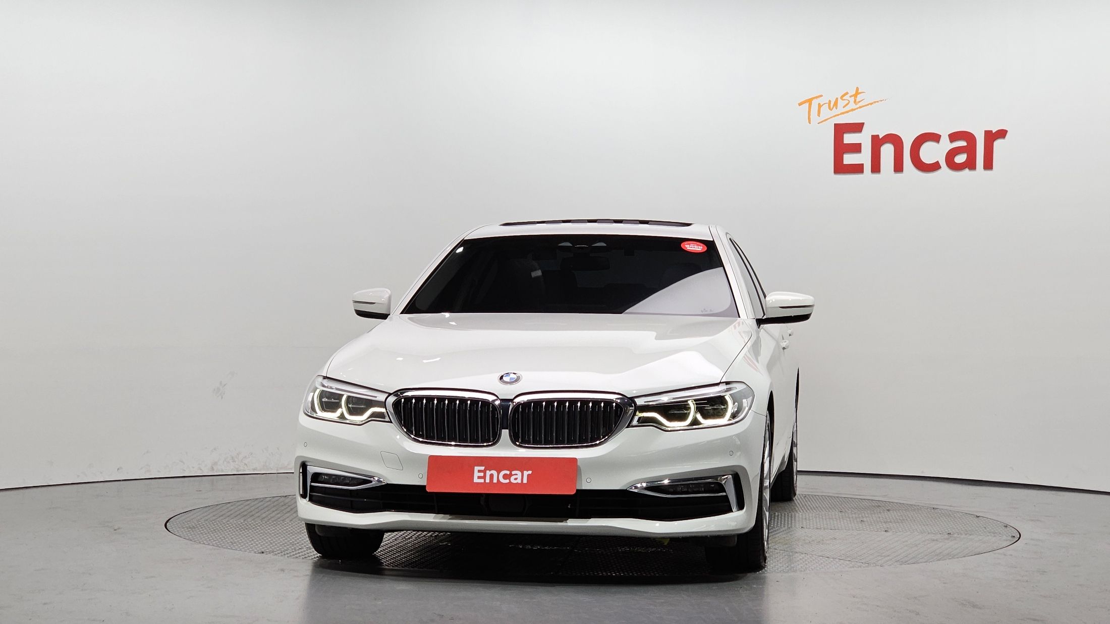 BMW 5-SERIES G30 2019