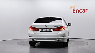 BMW 5-SERIES G30 2019
