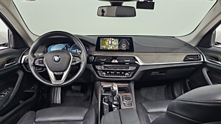 BMW 5-SERIES G30 2019