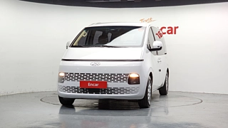 HYUNDAI STARIA 2023