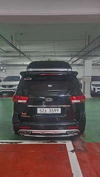 KIA CARNIVAL 2018