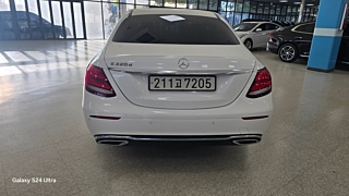 MERCEDES BENZ E-CLASS W213 2017