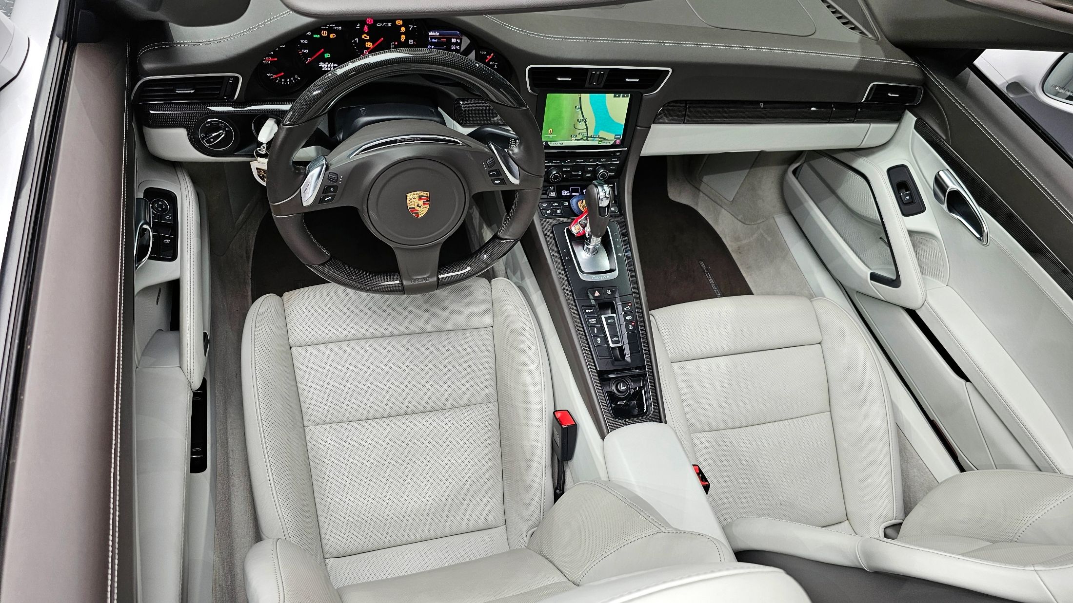 PORSCHE 911 2015
