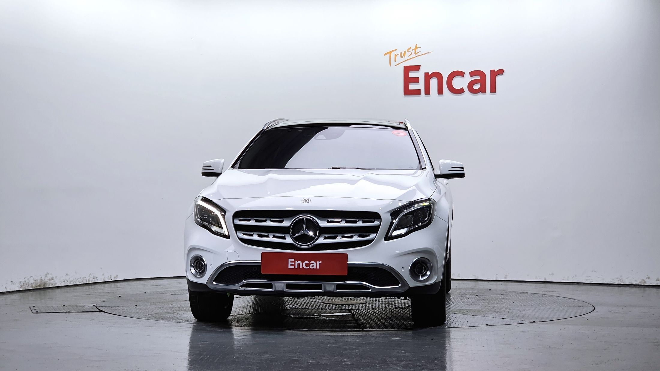 MERCEDES BENZ GLA-CLASS X156 2019