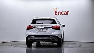 MERCEDES BENZ GLA-CLASS X156 2019