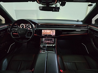 AUDI A8 D5 2021