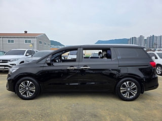 KIA CARNIVAL 2019