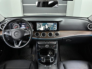MERCEDES BENZ E-CLASS W213 2017