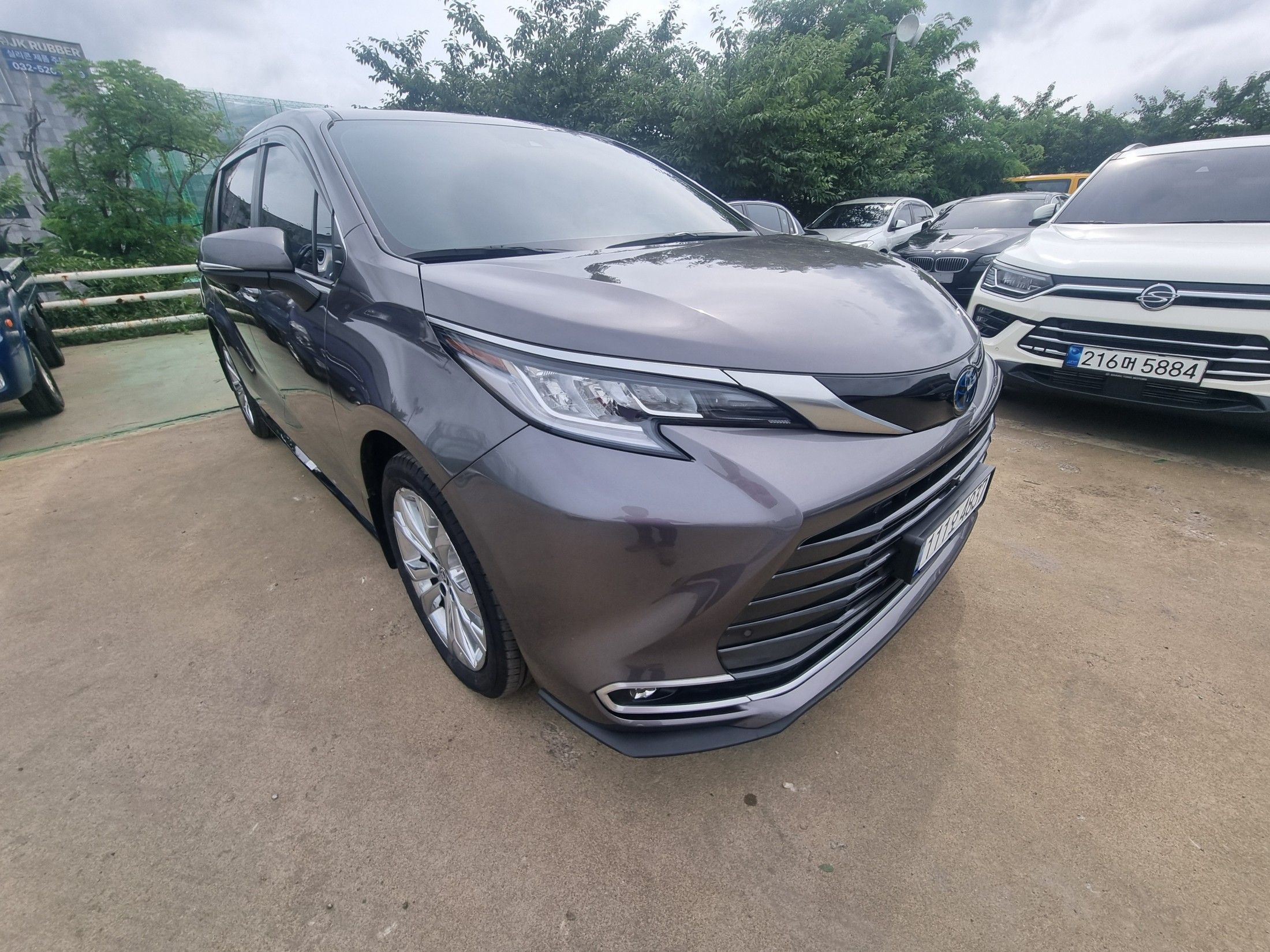 TOYOTA SIENNA 2023