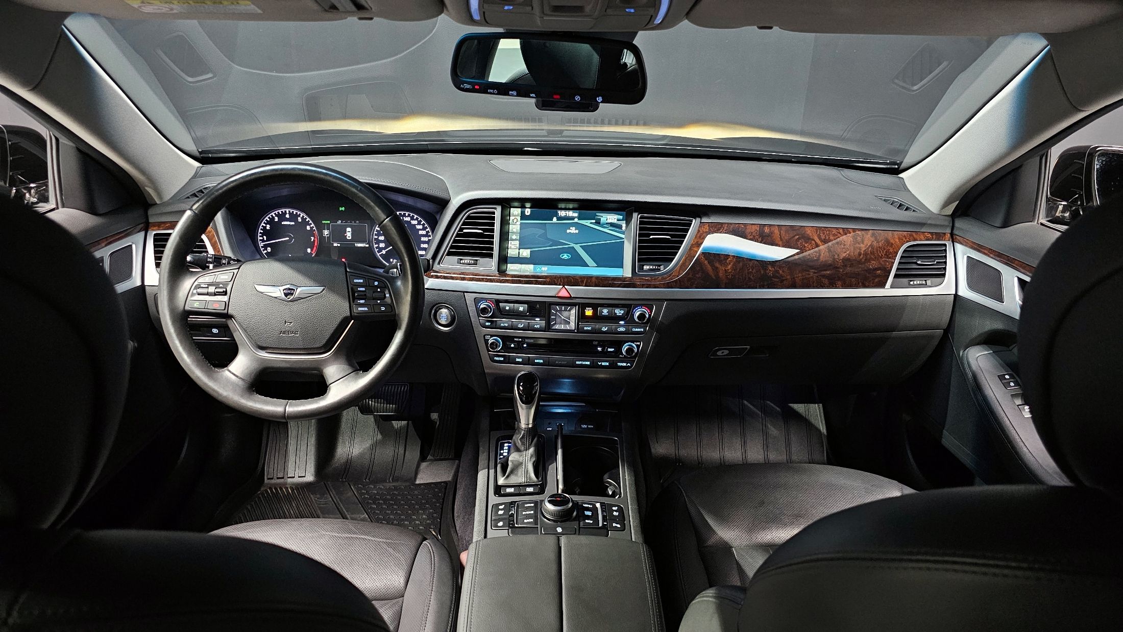 HYUNDAI GENESIS DH 2016