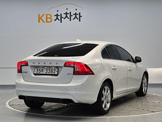 VOLVO S60 2017