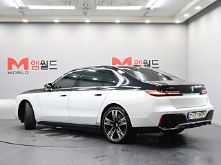 BMW 7-SERIES G70 2023