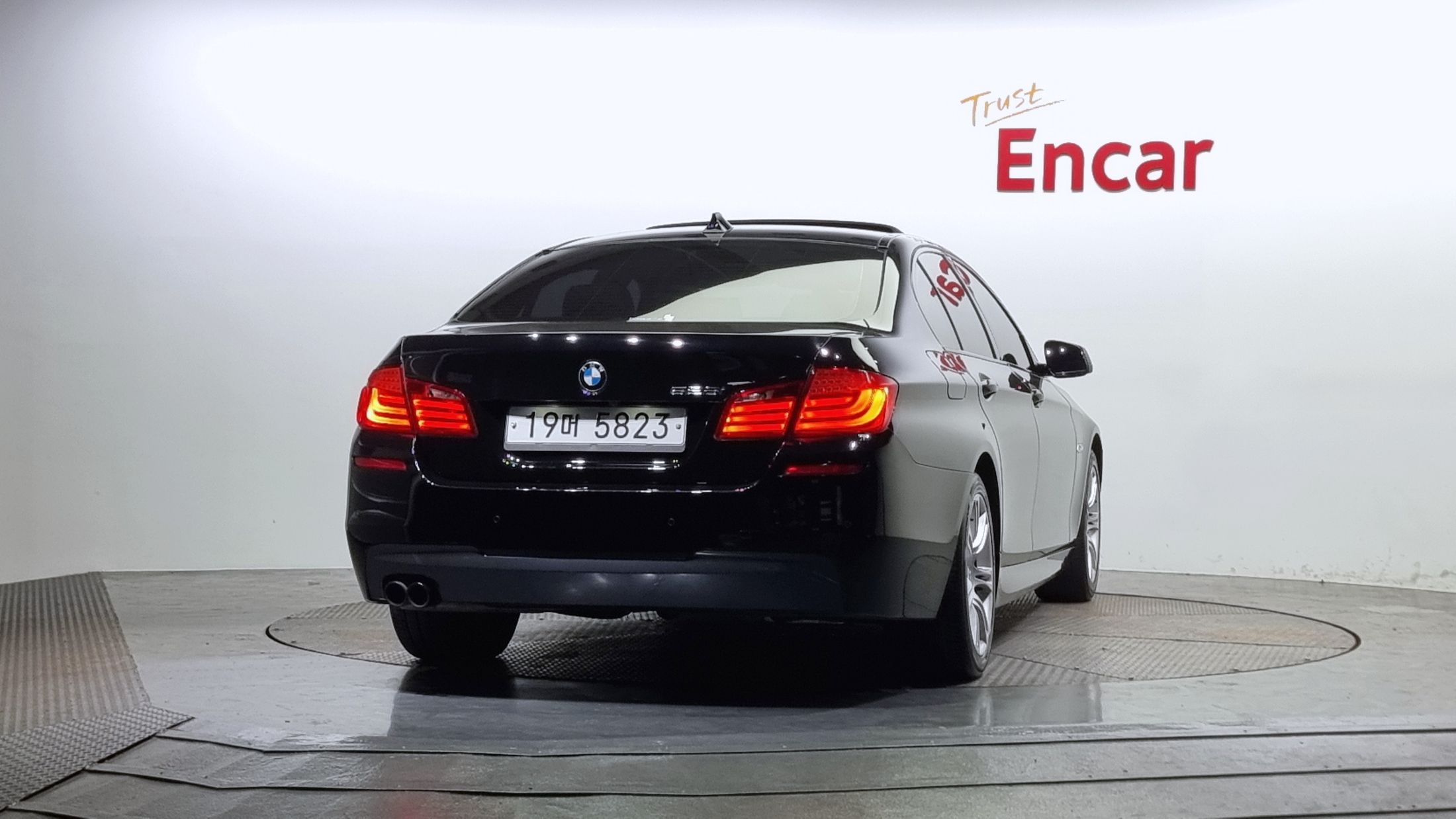 BMW 5-SERIES F10 2013