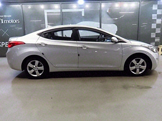 HYUNDAI AVANTE MD 2011