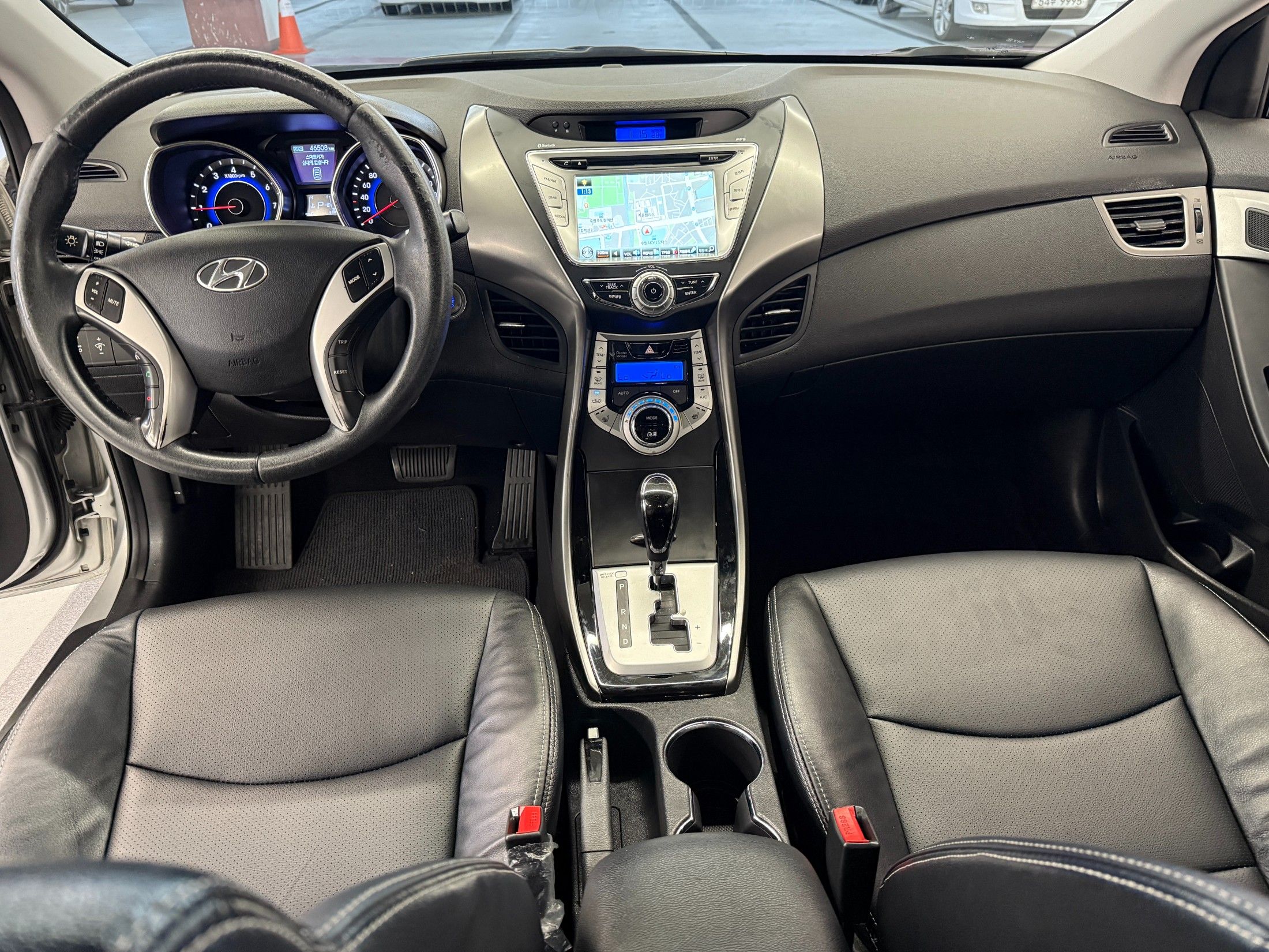 HYUNDAI AVANTE MD 2011
