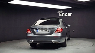 MERCEDES BENZ E-CLASS W213 2016