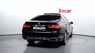 BMW 7-SERIES G11 2016
