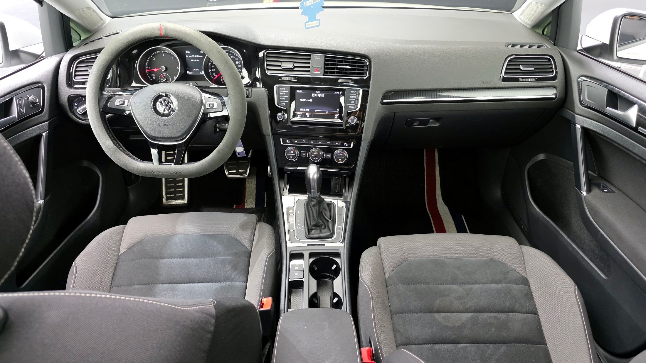 VOLKSWAGEN GOLF 2014