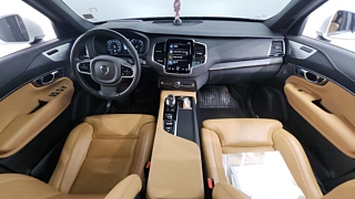 VOLVO XC90 2021